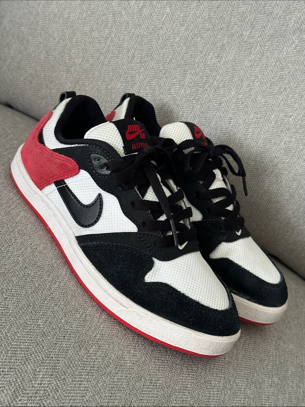 Nike SB Alleyoop Skateboard Shoes 5Y